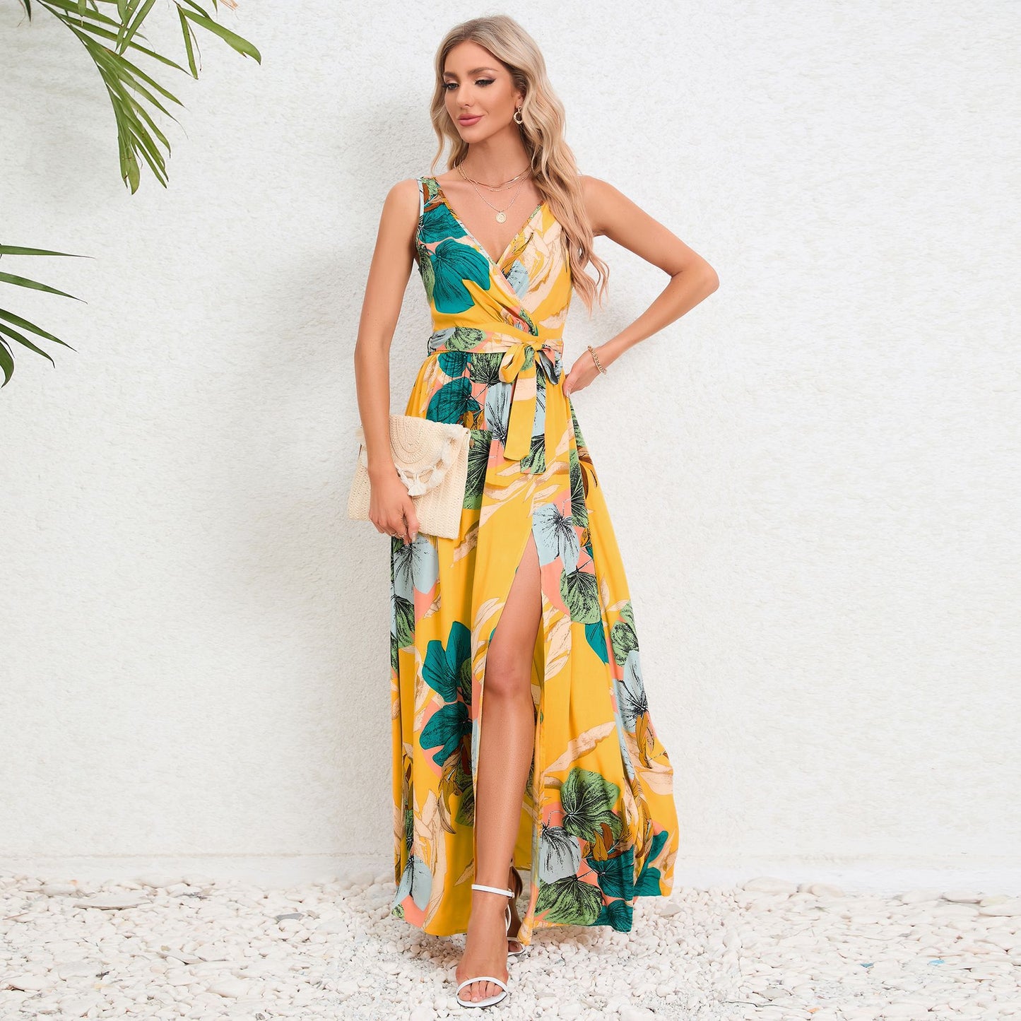 Damen Sommerkleid mit Blumenmuster – V-Ausschnitt, Bindegürtel & Schlitz